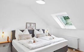 Citychalet- 73M2-Boxspringbett-Neu Renoviert-Kueche-Sehr Ruhig